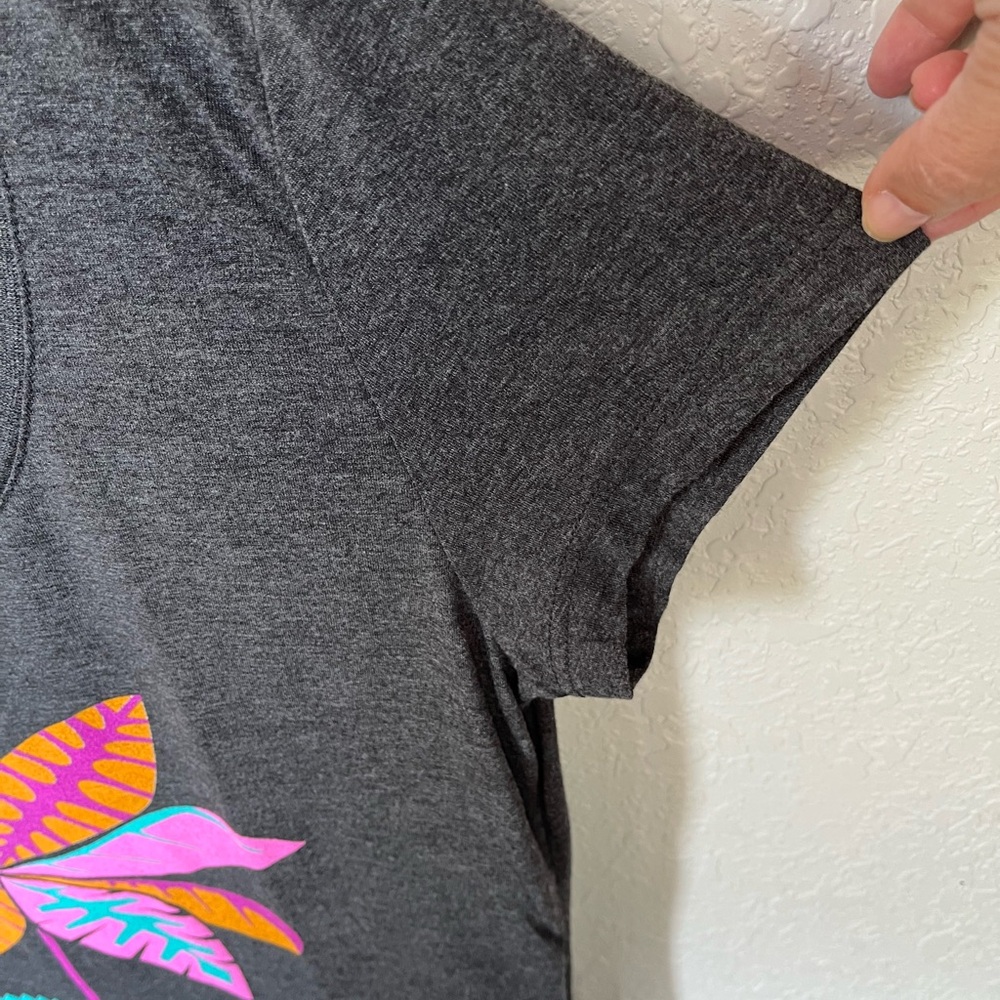 Cariloha Women's Bamboo Palm Graphic Tee - Picture 3 of 4